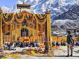 Kedarnath Dham: शुभ मुहूर्त में खुले केदारनाथ धाम के कपाट, 51 क्विंटल फूलों से सजा मंदिर, मोबाइल बैन; यात्रा से पहले जान लें जरूरी बातें