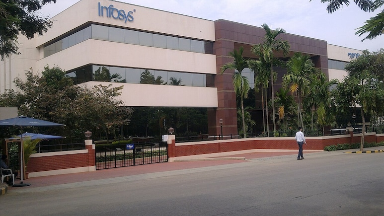 Green Card Freeze? Infosys Shrugs Off US PERM Suspension, Sees No Material Blow: Here's Why