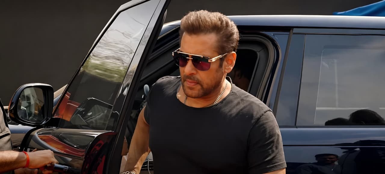 सलमान खान ने बुक कराई ईद 2027, 19 साल छोटी हीरोइन और साउथ के डायरेक्टर संग लाएंगे एक्शन का तूफान