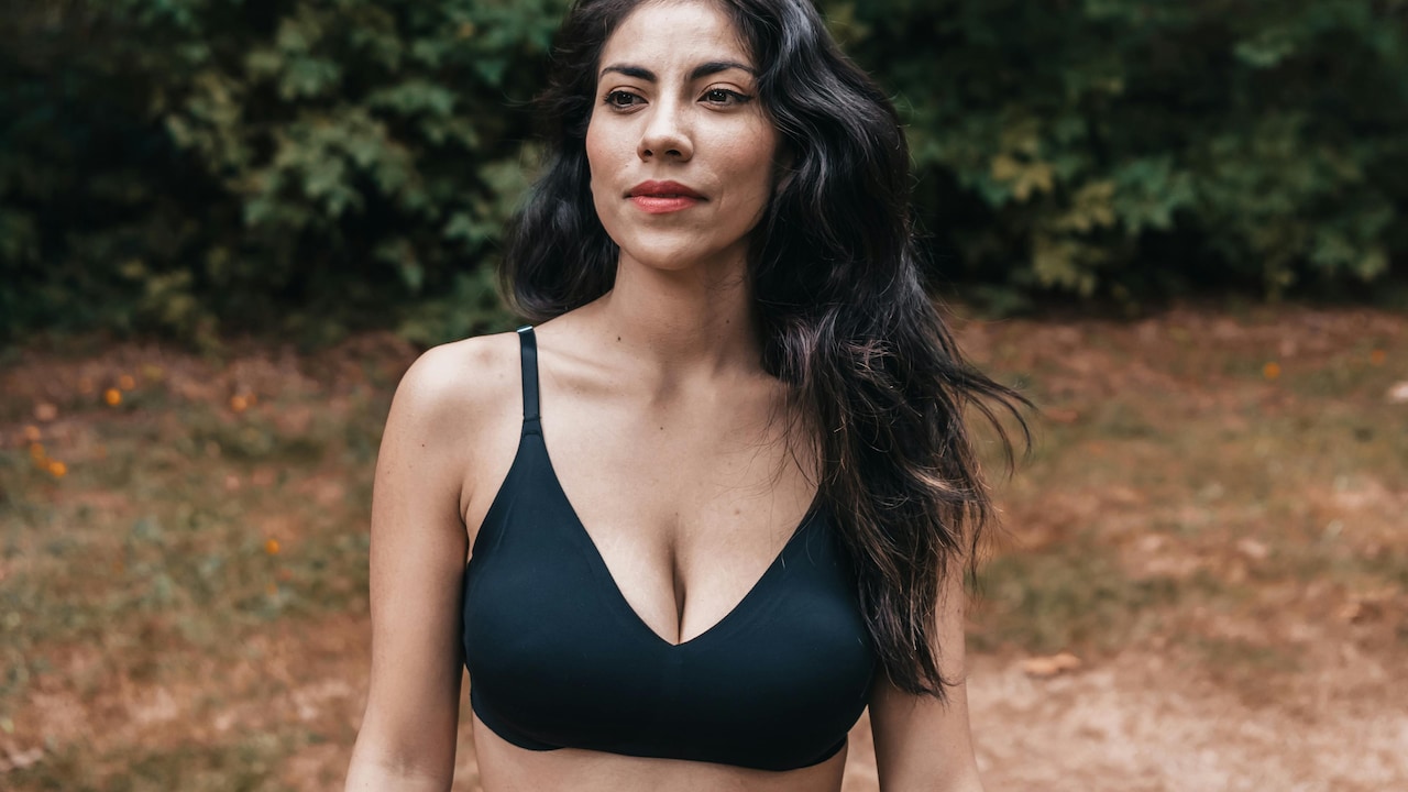 Why Your T-Shirt Bra Shows Lines: What Seam Type Will Fix It Instantly Why Your T-Shirt Bra Shows Lines: What Seam Type Will Fix It Instantly