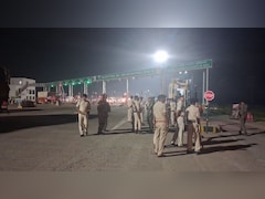 ब‍िहार: NH-22 के टोल प्‍लाजा पर बवाल, फायर‍िंग में दो युवकों को लगी गोली 