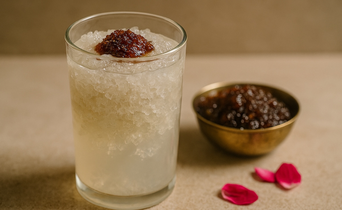 Adding This Ingredient To Your Gond Katira Drink Can Enhance Its Cooling Properties