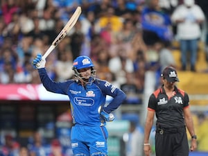 IPL 2026 Live: De Kock Slams Ton After Surpassing Dhoni In Elite List; MI Target 200+