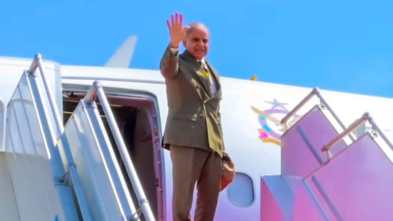 इधर US-ईरान के बीच राउंड 2 वार्ता की तैयारी, उधर शहबाज शरीफ विदेश यात्रा पर क्यों निकल गए?