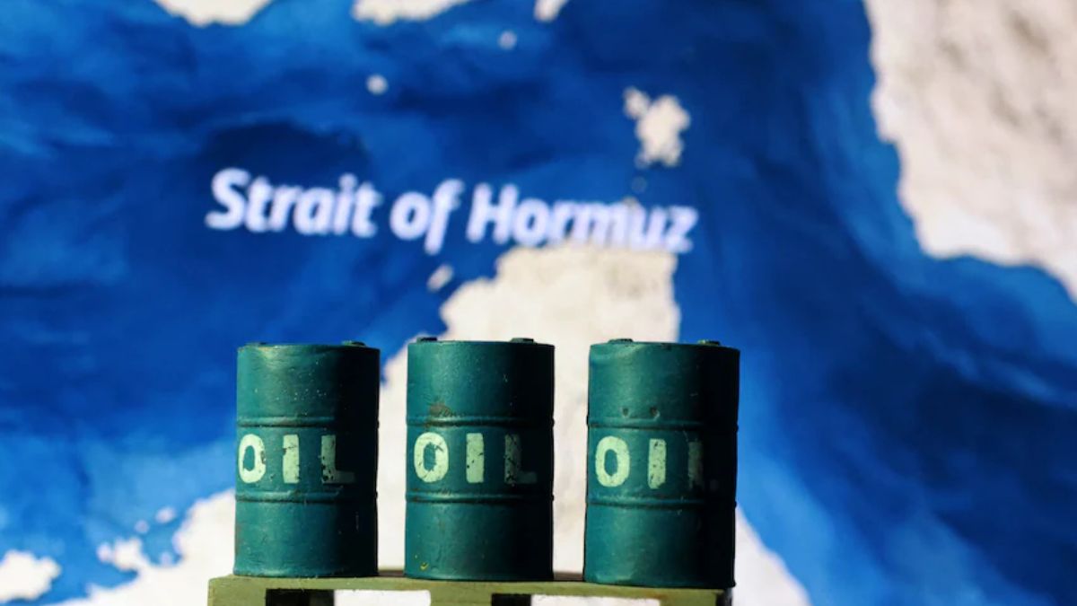 सिर्फ 22 दिन और फिर... ईरान के पास कच्चा तेल रखने की जगह खत्म हो रही; US की नाकाबंदी ने बढ़ाई सबकी टेंशन