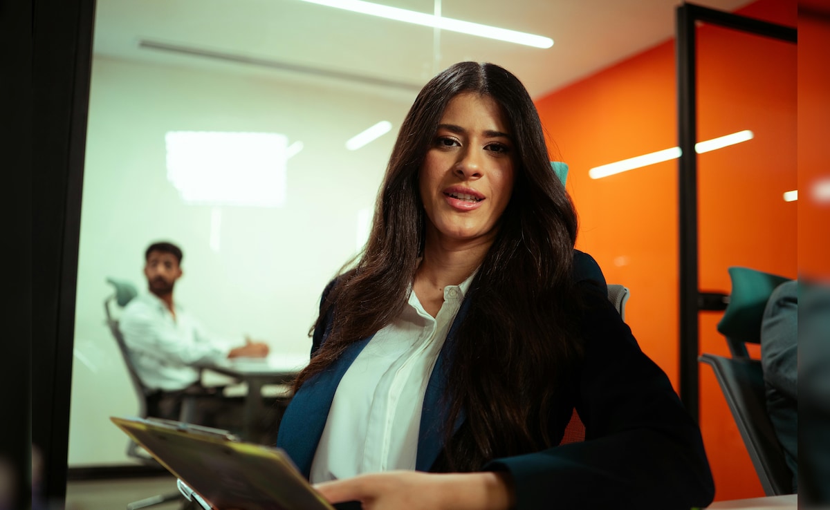 फ्रेशर हो पर प्रमोशन चाहिए? कंपनी में ग्रोथ के लिए सीख लें ये 5 स्किल्स, फिर देखें कमाल