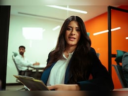 फ्रेशर हो पर प्रमोशन चाहिए? कंपनी में ग्रोथ के लिए सीख लें ये 5 स्किल्स, फिर देखें कमाल