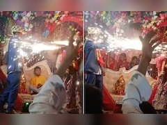 वेडिंग या वेल्डिंग? दूल्हा-दूल्हन ने स्पार्कल गन से एक दूसरे पर बरसाईं चिंगारियां, 4 करोड़ लोगों ने देखा Video