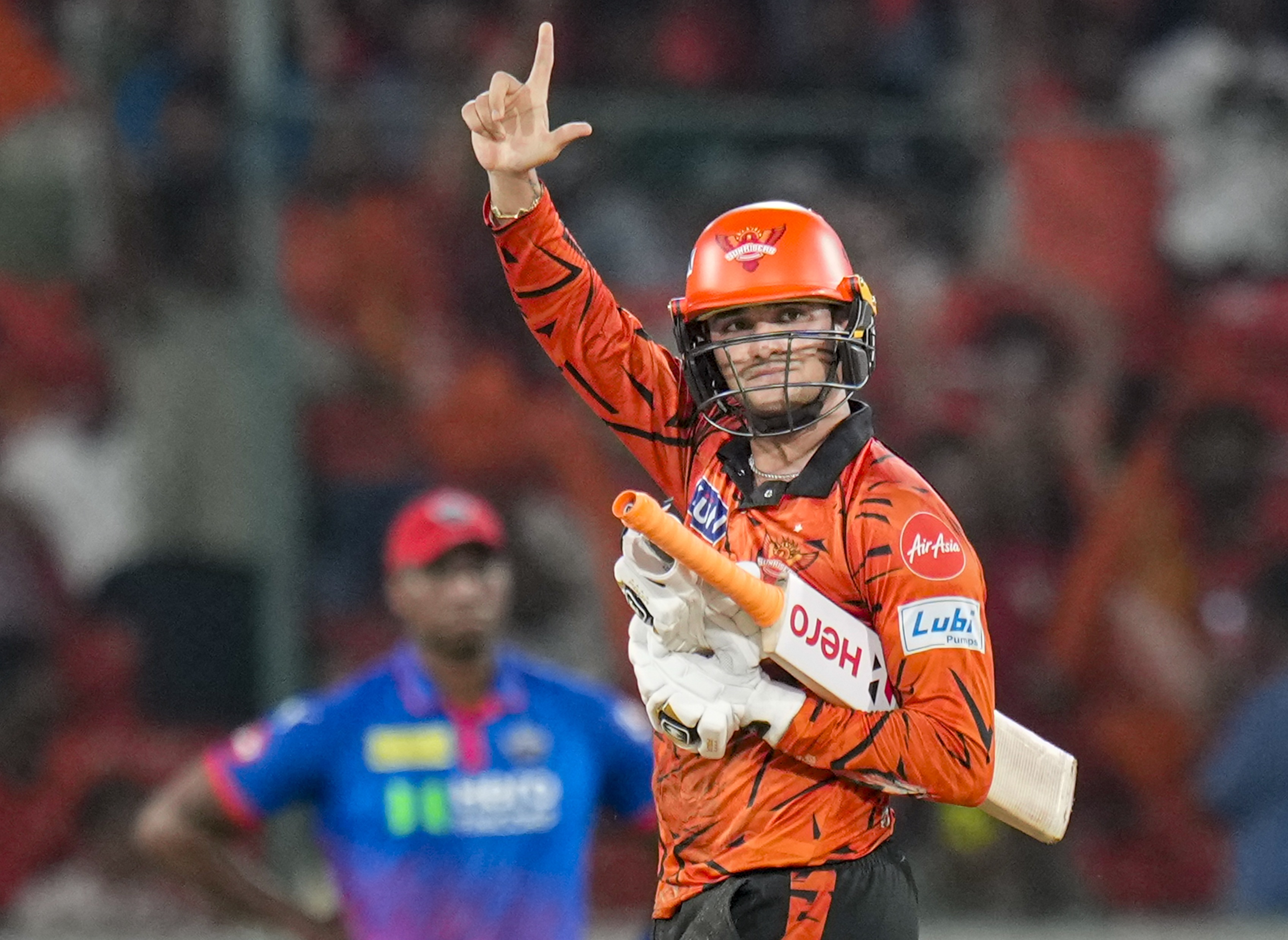 अभिषेक शर्मा का 'सुनामी रिकॉर्ड', कारनामा करने वाले टी20 इतिहास में इकलौते बल्लेबाज, आईपीएल में भी