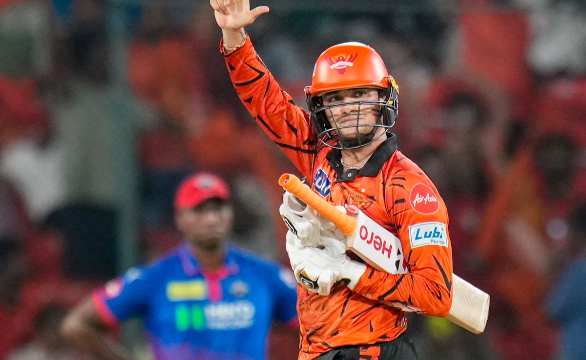 SRH vs DC: अभिषेक शर्मा का 'सुनामी रिकॉर्ड', कारनामा करने वाले टी20 इतिहास में इकलौते बल्लेबाज, आईपीएल में भी