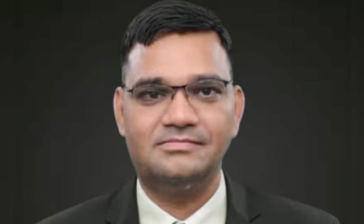 IAS से इस्तीफा देकर PCS बनना चाहते हैं रिंकू सिंह राही, फैसले ने खड़े किए कई सवाल