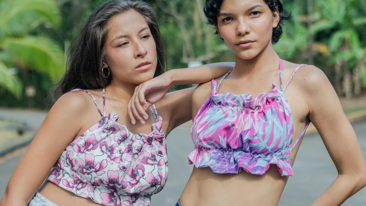 Cropped Tops Gone Wrong: How To Wear Them Without Looking Unbalanced