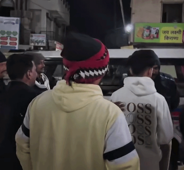 अमरावती सेक्स स्कैंडल के मुख्य आरोपी अयान की बीच सड़क पर बर्थडे पार्टी, जश्न में पुलिस क्यों हुई शामिल?