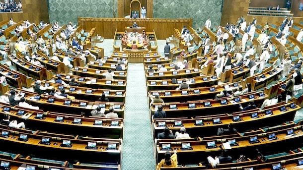 मॉनसून सेशन के पहले ही दिन विपक्षी एकता को लगेगा झटका! कांग्रेस के साथ नहीं बैठेंगे DMK सांसद