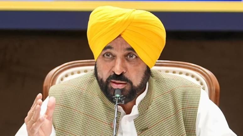 पंजाब पुलिस ने 'गैंगस्टरों के खिलाफ जंग' के तहत ऑपरेशन तेज किए, बंदूकों, ग्रेनेड और ड्रोन की बरामदगी