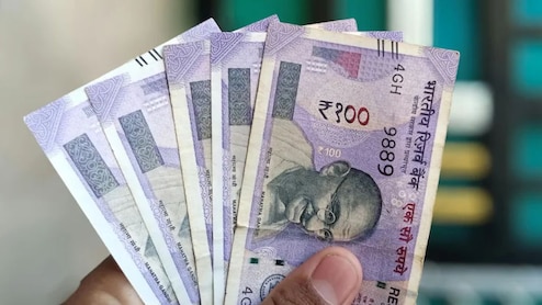 सरकार कर रही है न्यूनतम पेंशन बढ़ाने पर विचार, EPF का ब्याज जल्दी ही आएगा खातों में