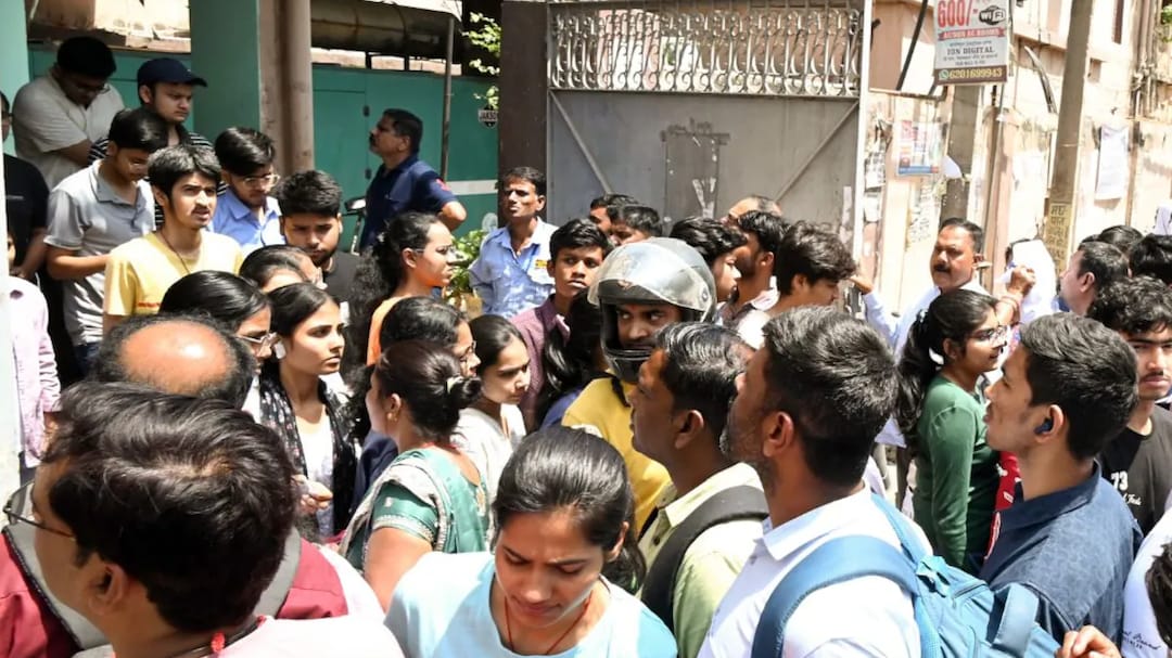 JEE Advanced 2026 Live Updates: What Students Should Know Before Paper 1 and 2
