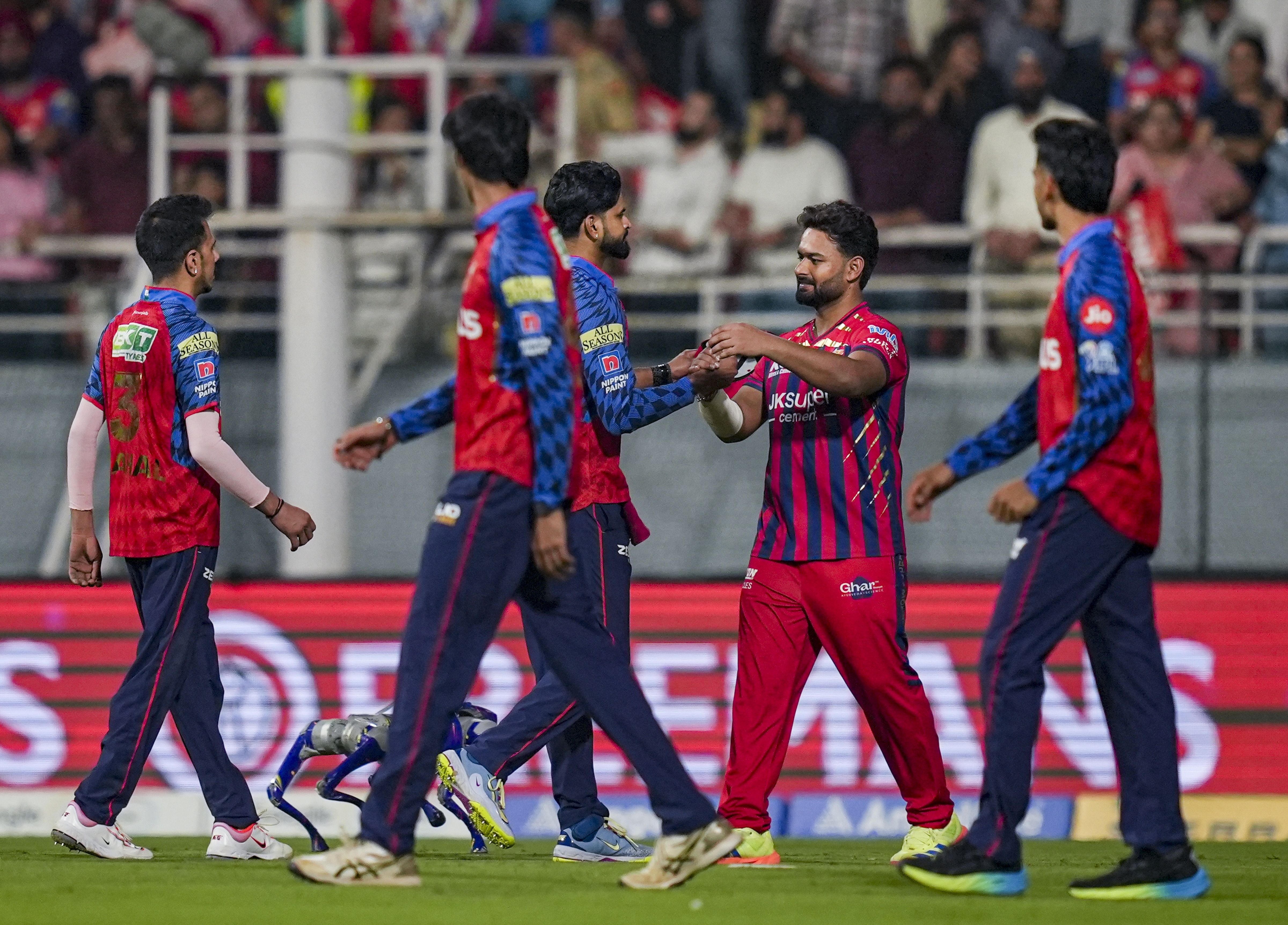 IPL 2026 Points Table: पंजाब की धमाकेदार जीत के बाद प्वॉइंट टेबल में उथल-पुथल, मुंबई सबसे नीचे, ऐसा है समीकरण