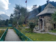 कभी हिंदू राजाओं का गढ़ था पहलगाम, 800 साल पुराना ममलेश्वर मंदिर आज भी गवाह, सदियों पुराना इतिहास