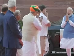 हाथ जोड़ा, हाल-चाल पूछा; जब संसद के अंदर राहुल गांधी से मिले पीएम मोदी, काफी देर तक हुई बात, VIDEO