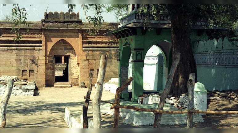 भोजशाला मस्जिद-मंदिर विवाद: अब हाईकोर्ट में लगातार सुनवाई, पांच याचिकाएं लंबित, सुप्रीम कोर्ट ने कही ये बात