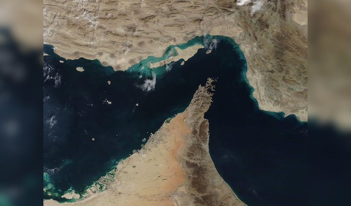  Iran Signals Conditional Offer to Reopen Strait of Hormuz Amid Ongoing US–Iran Tensions