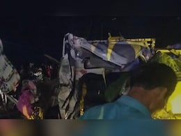 देवघर से पूजा कर लौट रहे थे, कटिहार में बस-ट्रक-पिकअप की टक्कर में पूर्णिया के 10 लोगों की मौत