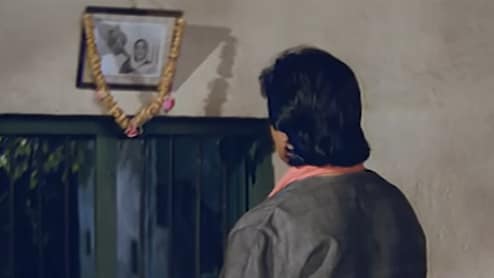 बॉलीवुड का पहला हीरो जिसे एक करोड़ रुपये में किया गया था साइन, बिना स्क्रिप्ट और डायरेक्टर का नाम जाने हो गया था राजी