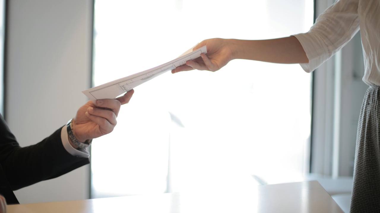 Applicant Calls Out Recruiter For Ghosting, Receives 'Wild' Response: 'No One Owes You'