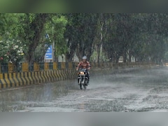 यूपी के कई जिलों में गरज-चमक के साथ बारिश का अलर्ट, रातभर कई इलाकों हुई तेज वर्षा; जानिए कब मिलेगी राहत