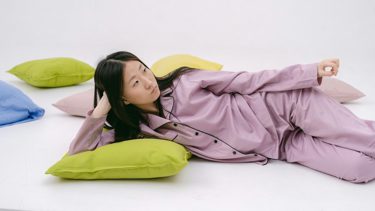 Nightwear That Feels Hot Even In AC? The Fabric Swap That Changes Sleep Quality Nightwear That Feels Hot Even In AC? The Fabric Swap That Changes Sleep Quality