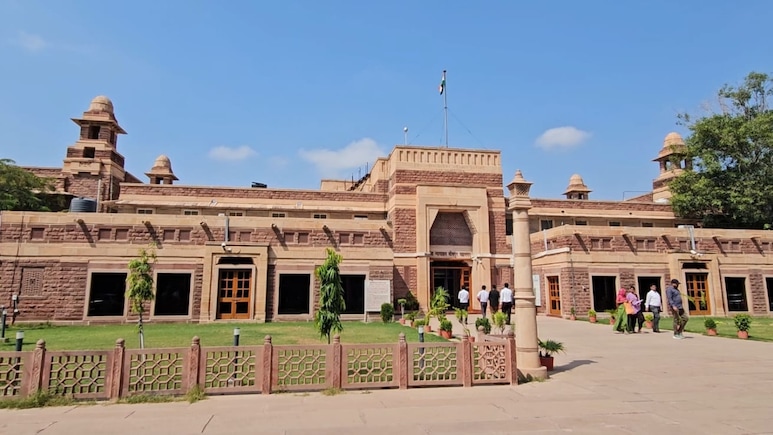 बहुओं के साथ दुराचार करने वाले बेटे को मां ने ही दिलाई सजा, जज ने फैसले में लिखी रामचरितमानस की चौपाई