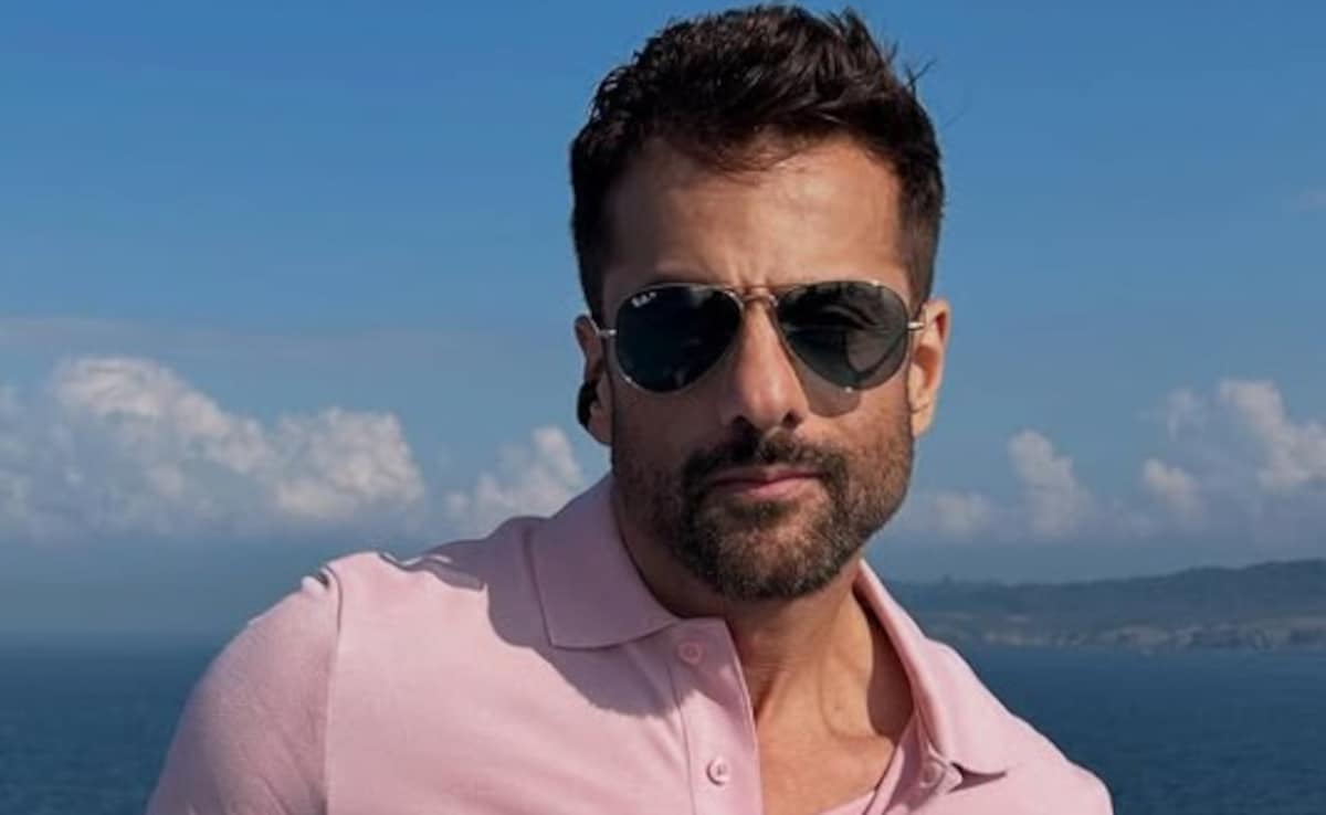 फरदीन खान की बेटी अब हो चुकी हैं इतनी बड़ी, एक्टर ने अपनी लाडली के साथ डांस वीडियो शेयर कर लिखा इमोशनल मैसेज