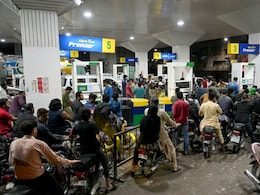 Oil Price: पाकिस्तान में पेट्रोल-डीजल रेट में भारी इजाफा, 458 रुपये का पेट्रोल और 520 रुपये का एक लीटर डीजल
