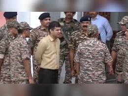 बंगाल चुनावः एक्शन में IPS अजय पाल शर्मा, सुबह से ही लगा रहे TMC के गढ़ में गश्त