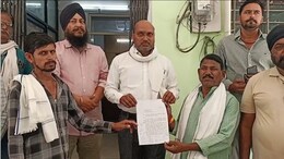 Gwalior: स्लॉट बुक नहीं होने से किसान परेशान, सौंपा ज्ञापन, आंदोलन की दी चेतावनी