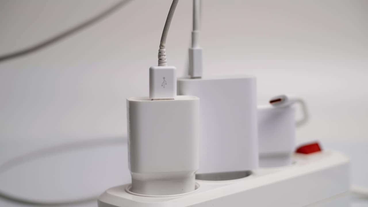 Is Fast Charging Damaging Your Phone Battery? What You Need To Know