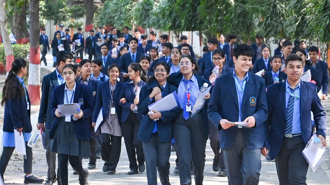 CBSE Class 10, 12 Date Sheet 2027 Highlights: Exam Dates, Timings, Download PDF