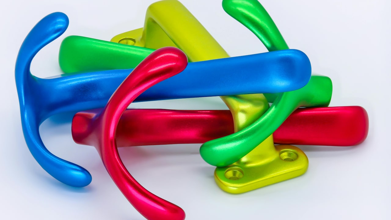 Adhesive Hooks vs Drilling: Which One Actually Holds Weight Safely? Adhesive Hooks vs Drilling: Which One Actually Holds Weight Safely?