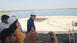 ईसरदा बांध की बढ़ी रफ्तार, टीना डाबी संग मुख्य सचिव ने नापा बांध का कोना-कोना, 1200 गांवों को जल्द मिलेगी राहत