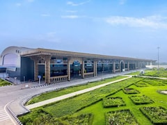 अब सूरत एयरपोर्ट पर भी मिलेगी शराब और लग्जरी सामान, ड्यूटी फ्री शॉप्स खुलने से यात्रियों को कितना फायदा,समझिए