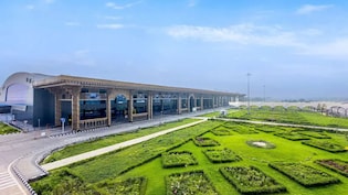 अब सूरत एयरपोर्ट पर भी मिलेगी शराब और लग्जरी सामान, ड्यूटी फ्री शॉप्स खुलने से यात्रियों को कितना फायदा,समझिए