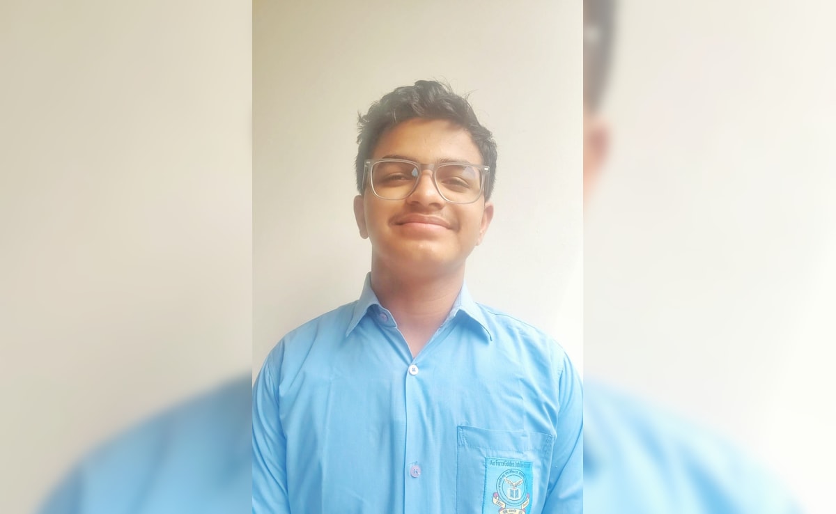 शशांक मिश्रा ने CBSE 10वीं में किया 92.5 स्कोर , AI एग्जाम को इस स्ट्रेटजी से किया क्रैक, हासिल किए 98 अंक