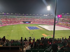 RR vs RCB LIVE Score, IPL 2026: भारी बारिश के कारण टॉस में देरी, कितने बजे से कटने शुरू होंगे ओवर