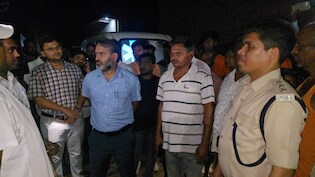 गिरिडीह में गोलगप्पों से बीमारों की संख्या पहुंची 49, आरोपी विक्रेता हिरासत में; कोलकाता लैब भेजी गई रंग की पुड़िया