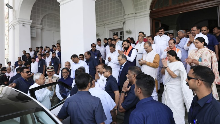 'जहां तक मुझसे हो सका मैंने किया, नई सरकार...', CM के रूप में अपने अंतिम संबोधन में भावुक हुए नीतीश कुमार