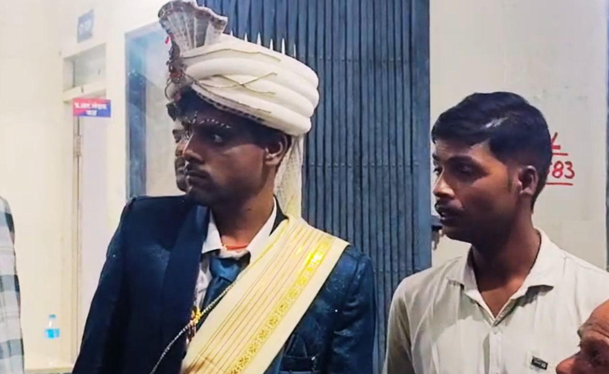 घोड़ी से उतारकर दबंगों ने दिव्यांग दूल्हे को पीटा और बारातियों पर भांजी लाठियां, गांव में तैनात है अब फोर्स