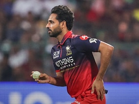 Bhuvneshwar Kumar Scripts IPL History, Not Even Jasprit Bumrah And Lasith Malinga Achieved It