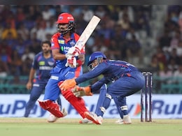 LSG vs DC Preview: पंत का बल्ला या अक्षर की फिरकी किसका चलेगा जादू? जानिए संभावित प्लेइंग 11, हेड टू हेड, पिच और मौसम का हाल