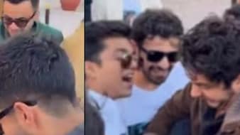 पापा रोमांस किंग और बेटा निकला जूता चुराई का राजा, दोस्त की शादी में लड़कीवालों से छीना-झपटी पर उतरे आर्यन खान